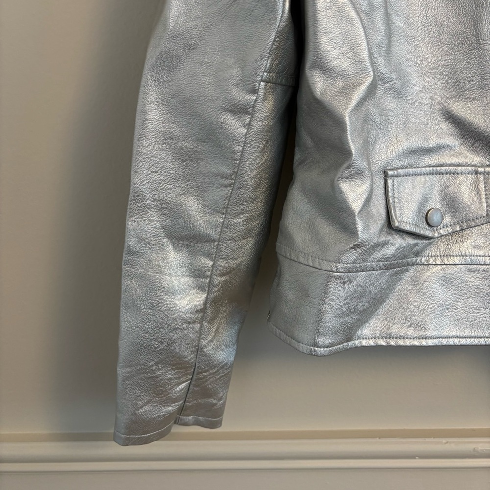 Baccini Women's Metallic Silver Leather Jacket - Picture 3 of 10